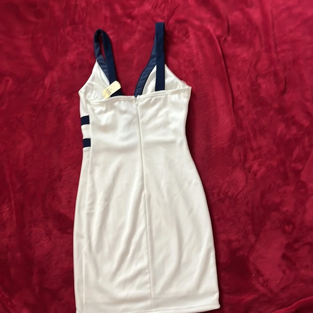 Dry Goods‎ Dress - Picture 2 of 4